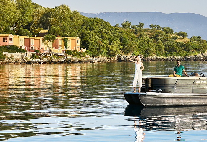 luxury-pontoon-sea-transfer-in-corfu-grecotel-hotels