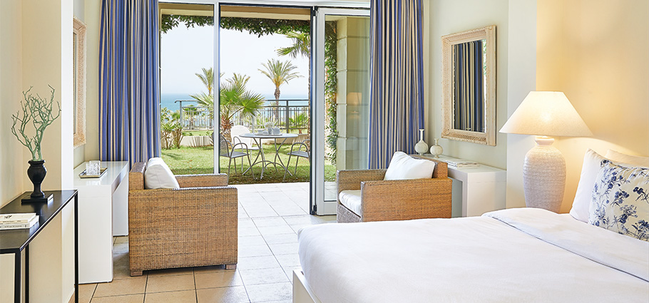 sea-view-guestrooms-in-olympia-riviera-resort-peloponnese