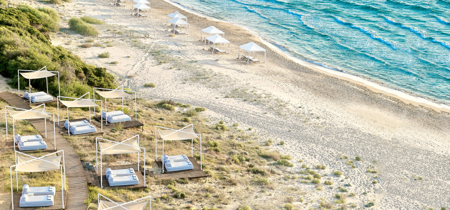 03-beachfront-restaurant-sea-dunes-in-la-riviera