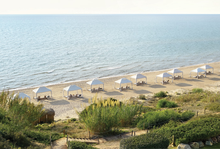 4-riviera-olympia-luxury-resort-gazebos-on-the-beach