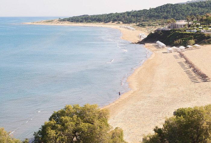 5-two-kilometres-sandy-golden-beach-awarded-with-the-blue-flag